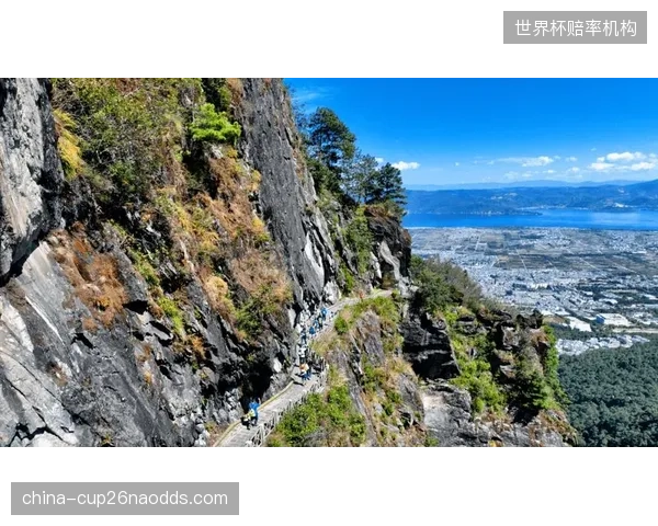 越野跑赛事数量激增至远超核心跑者规模，引发对赛事运营质量与商业可持续性的普遍忧虑